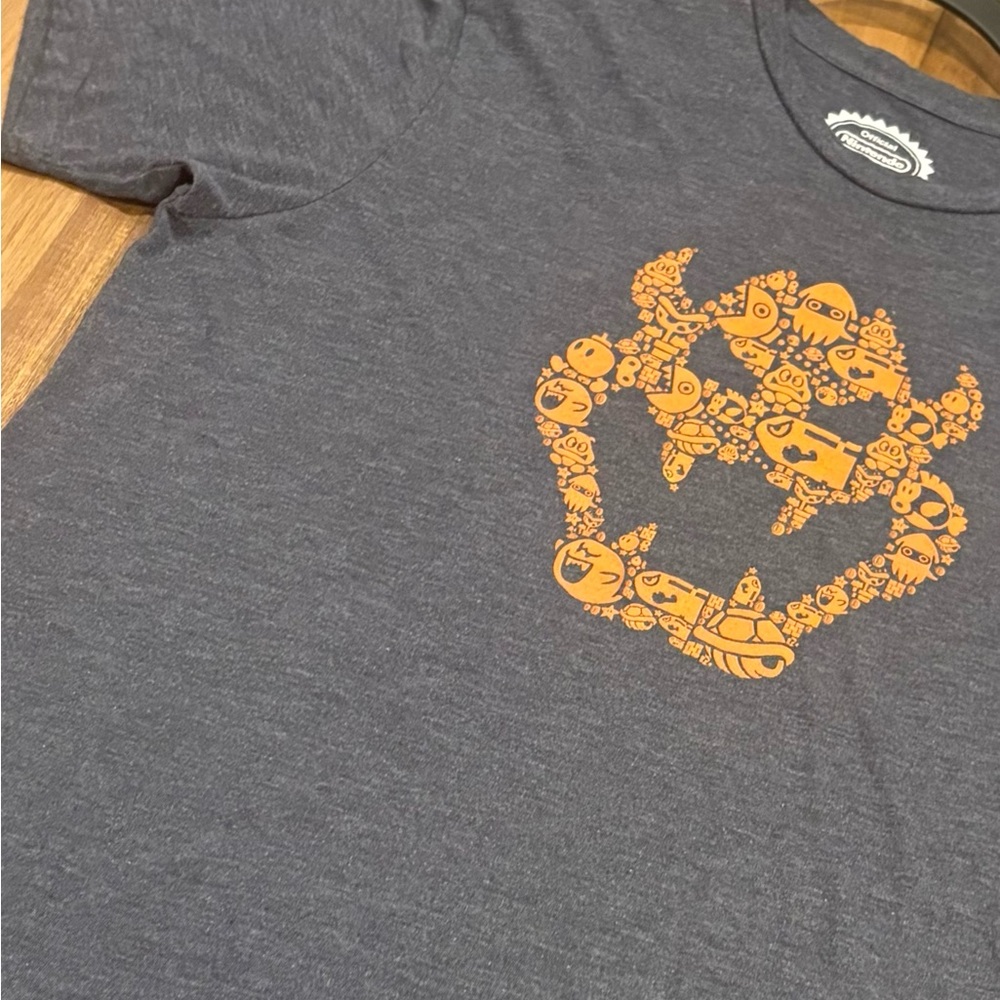 Nintendo Character mmBowler T-Shirt – Official Nintendo Seal – Size Large